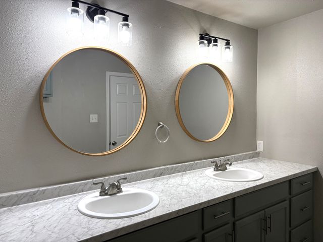 802 S Lons Street, Brownfield, TX 79316