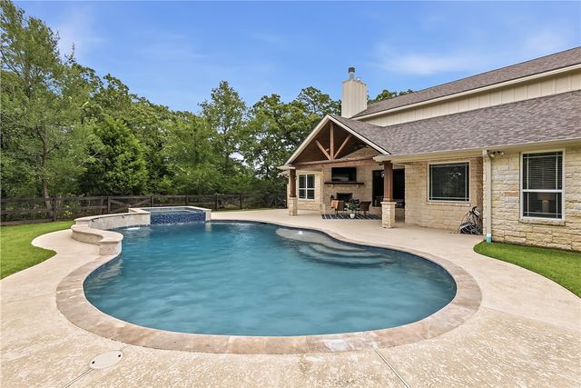 17325 Halona Court, College Station, TX 77845