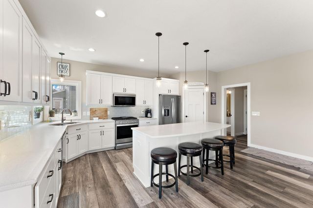 19856 Harvest Drive, Lakeville, MN 55044
