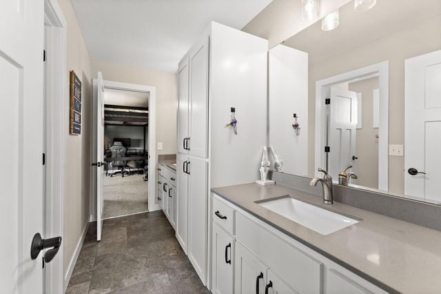 19856 Harvest Drive, Lakeville, MN 55044