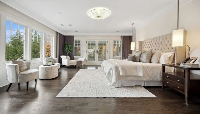 1930 Sunset Ridge Road, Northfield, IL 60093