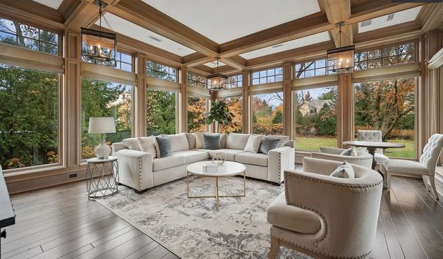 1930 Sunset Ridge Road, Northfield, IL 60093