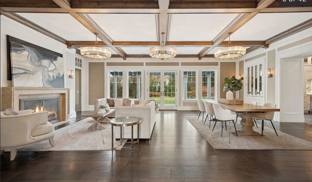 1930 Sunset Ridge Road, Northfield, IL 60093