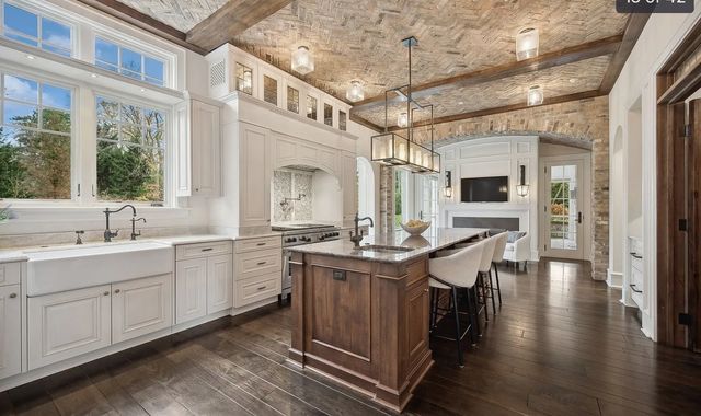 1930 Sunset Ridge Road, Northfield, IL 60093