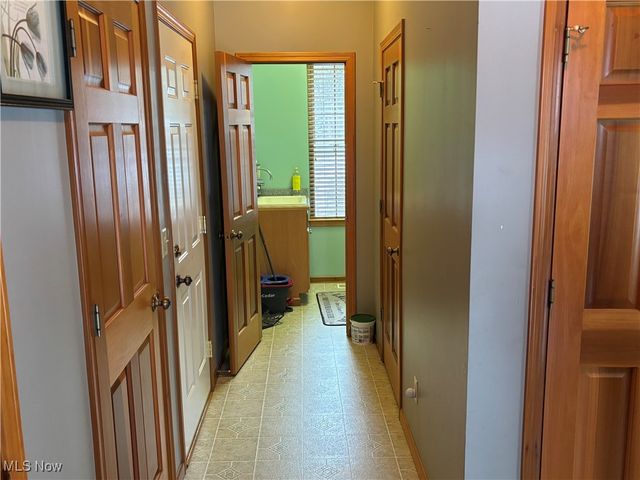 3115 Lovers Lane, Ravenna, OH 44266