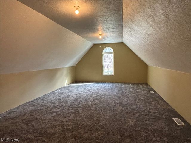 3115 Lovers Lane, Ravenna, OH 44266