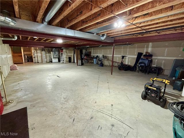 3115 Lovers Lane, Ravenna, OH 44266