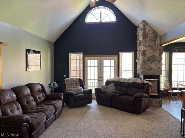 3115 Lovers Lane, Ravenna, OH 44266