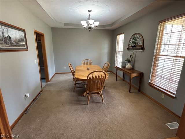 3115 Lovers Lane, Ravenna, OH 44266