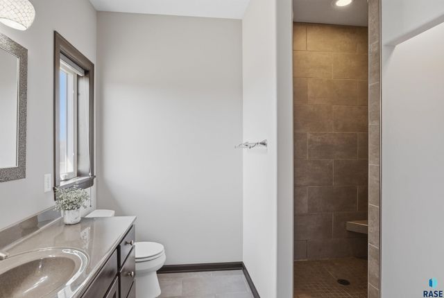 8205 E Willow Leaf St Street, Sioux Falls, SD 57110