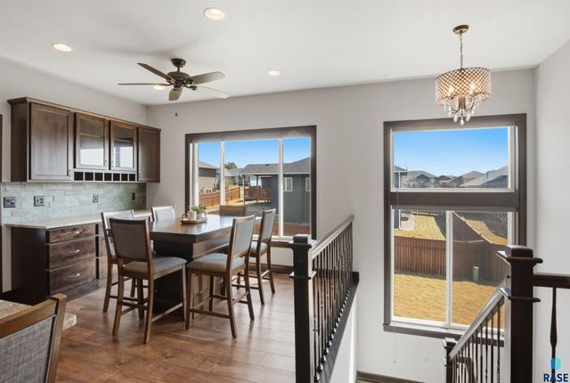 8205 E Willow Leaf St Street, Sioux Falls, SD 57110