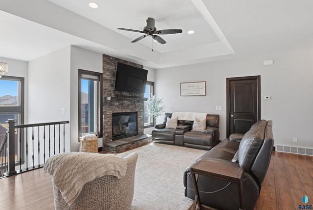 8205 E Willow Leaf St Street, Sioux Falls, SD 57110