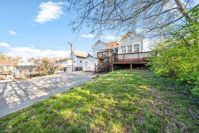 222 Union St Apt B, Clarksville, TN 37040