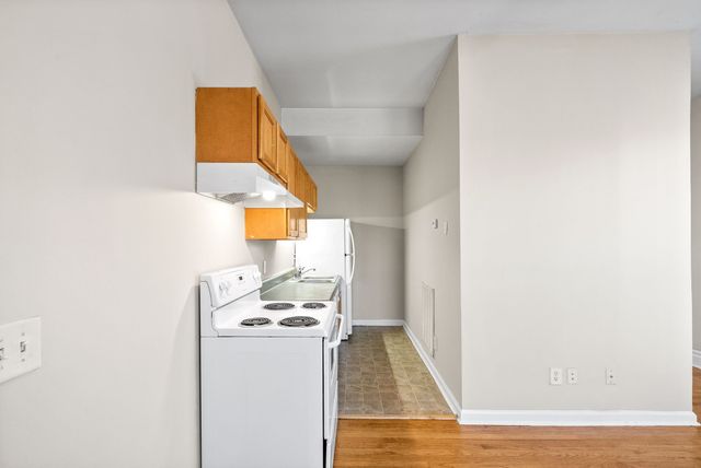 222 Union St Apt B, Clarksville, TN 37040