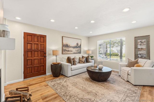 5025 Collwood Way 20, San Diego, CA 92115