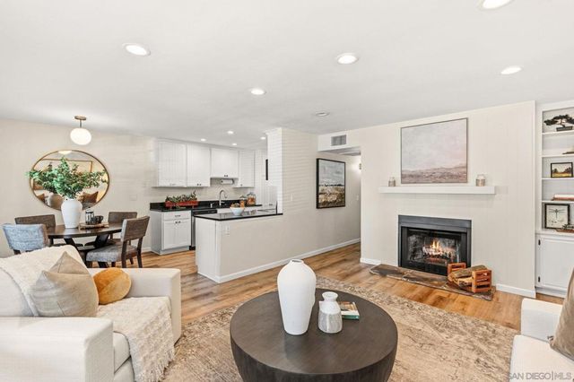 5025 Collwood Way 20, San Diego, CA 92115