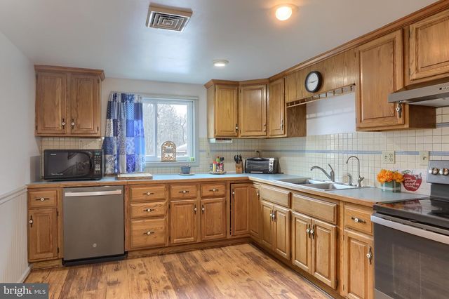 133 FORT HENRY RD, Bethel, PA 19507