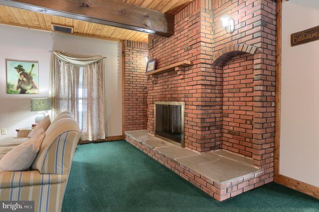 133 FORT HENRY RD, Bethel, PA 19507