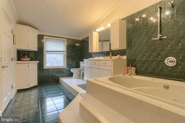 133 FORT HENRY RD, Bethel, PA 19507