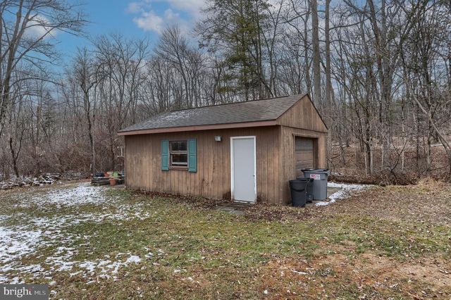 133 FORT HENRY RD, Bethel, PA 19507