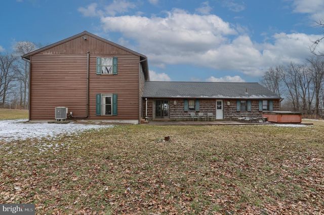 133 FORT HENRY RD, Bethel, PA 19507