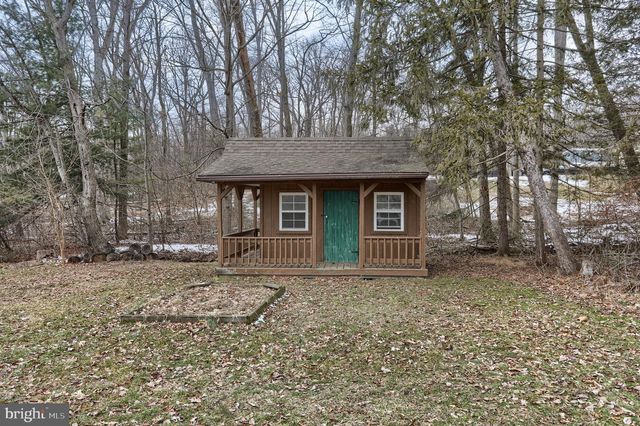 133 FORT HENRY RD, Bethel, PA 19507