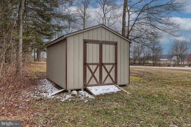 133 FORT HENRY RD, Bethel, PA 19507