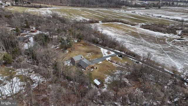 133 FORT HENRY RD, Bethel, PA 19507