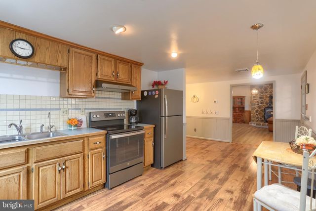 133 FORT HENRY RD, Bethel, PA 19507