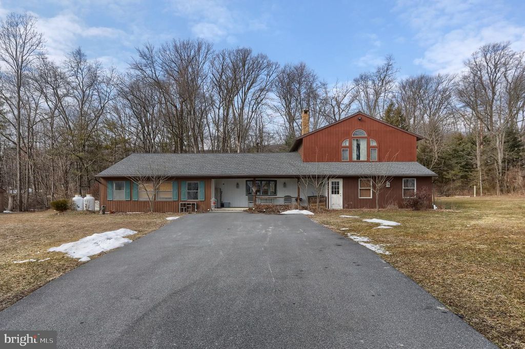 133 FORT HENRY RD, Bethel, PA 19507