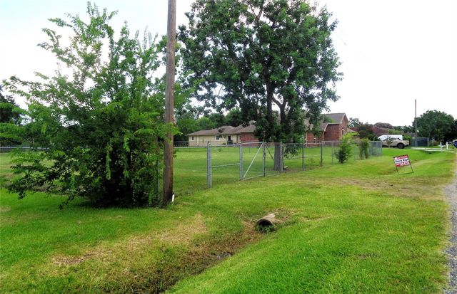3908 20th Street N, Texas City, TX 77590