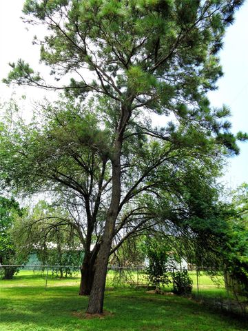 3908 20th Street N, Texas City, TX 77590