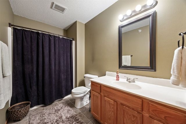 1020 240th Street 8, North Liberty, IA 52317