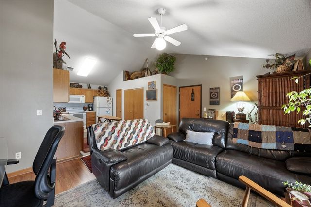 1020 240th Street 8, North Liberty, IA 52317