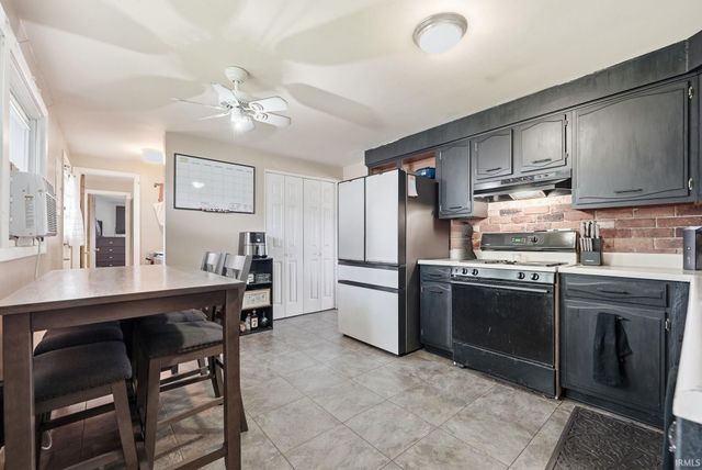 2614 Forest Valley Drive, Fort Wayne, IN 46815