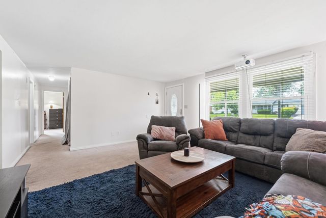 2614 Forest Valley Drive, Fort Wayne, IN 46815