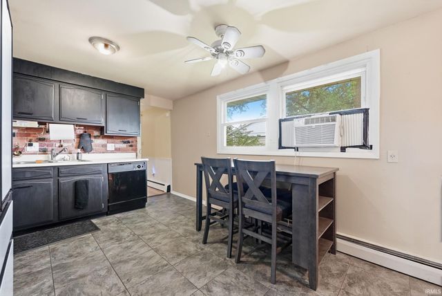 2614 Forest Valley Drive, Fort Wayne, IN 46815