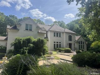 12240 Woodline Drive, Fenton, MI 48430