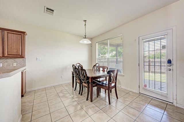 1117 Cockrill CT, Hutto, TX 78634