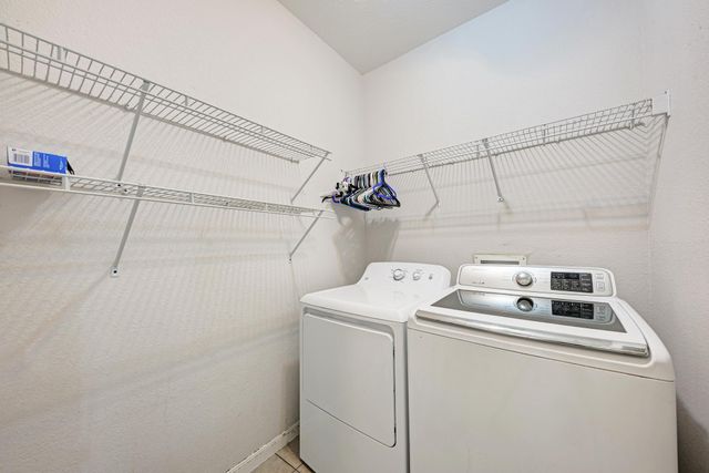 1117 Cockrill CT, Hutto, TX 78634