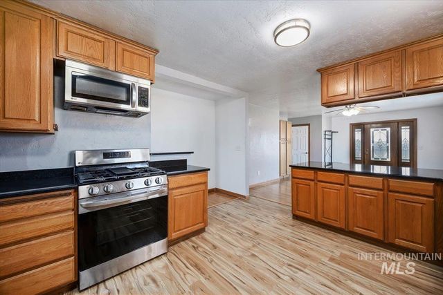 109 16th Ave W, Jerome, ID 83338