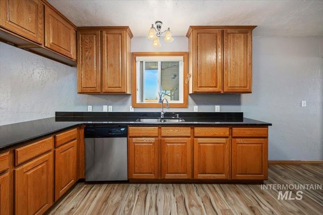 109 16th Ave W, Jerome, ID 83338