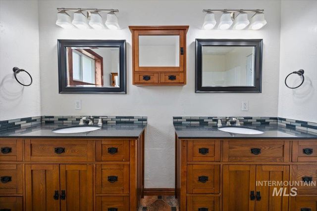 109 16th Ave W, Jerome, ID 83338