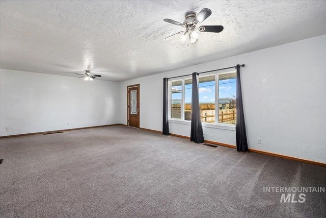 109 16th Ave W, Jerome, ID 83338