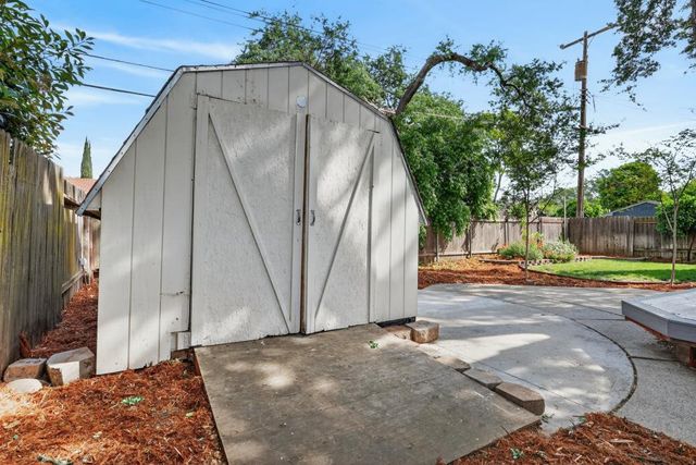 9641 Tanglewood Cir, Orangevale, CA 95662