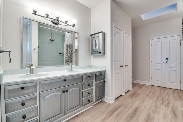 129 Little River Bend, Mabank, TX 75156