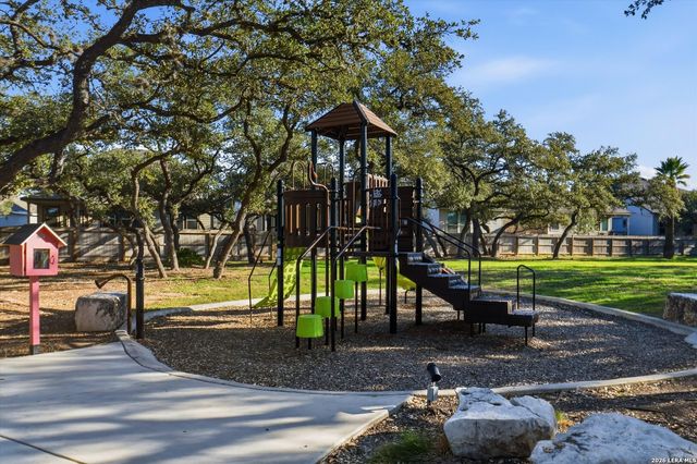 5610 ANCIENT AVE, San Antonio, TX 78266