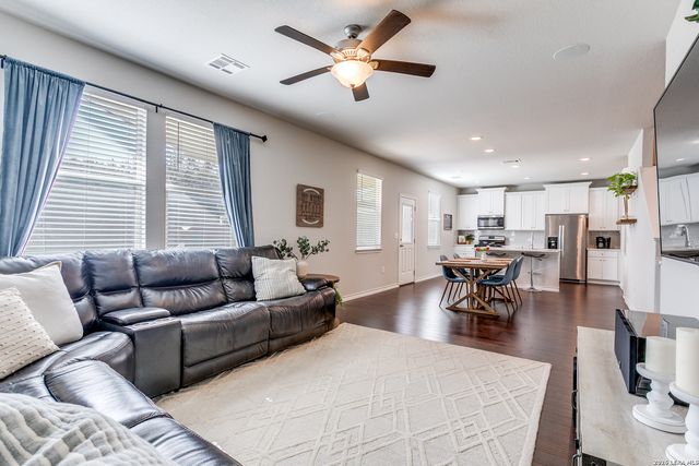 5610 ANCIENT AVE, San Antonio, TX 78266
