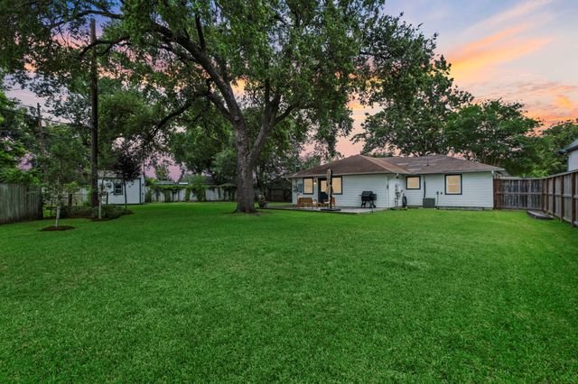 4733 Carleen Road, Houston, TX 77092