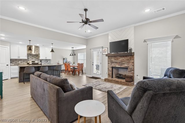 305 Boulder Drive, Van Buren, AR 72956